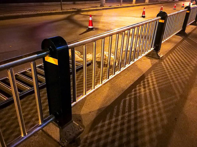 延邊機動車道隔離護欄市政橋梁